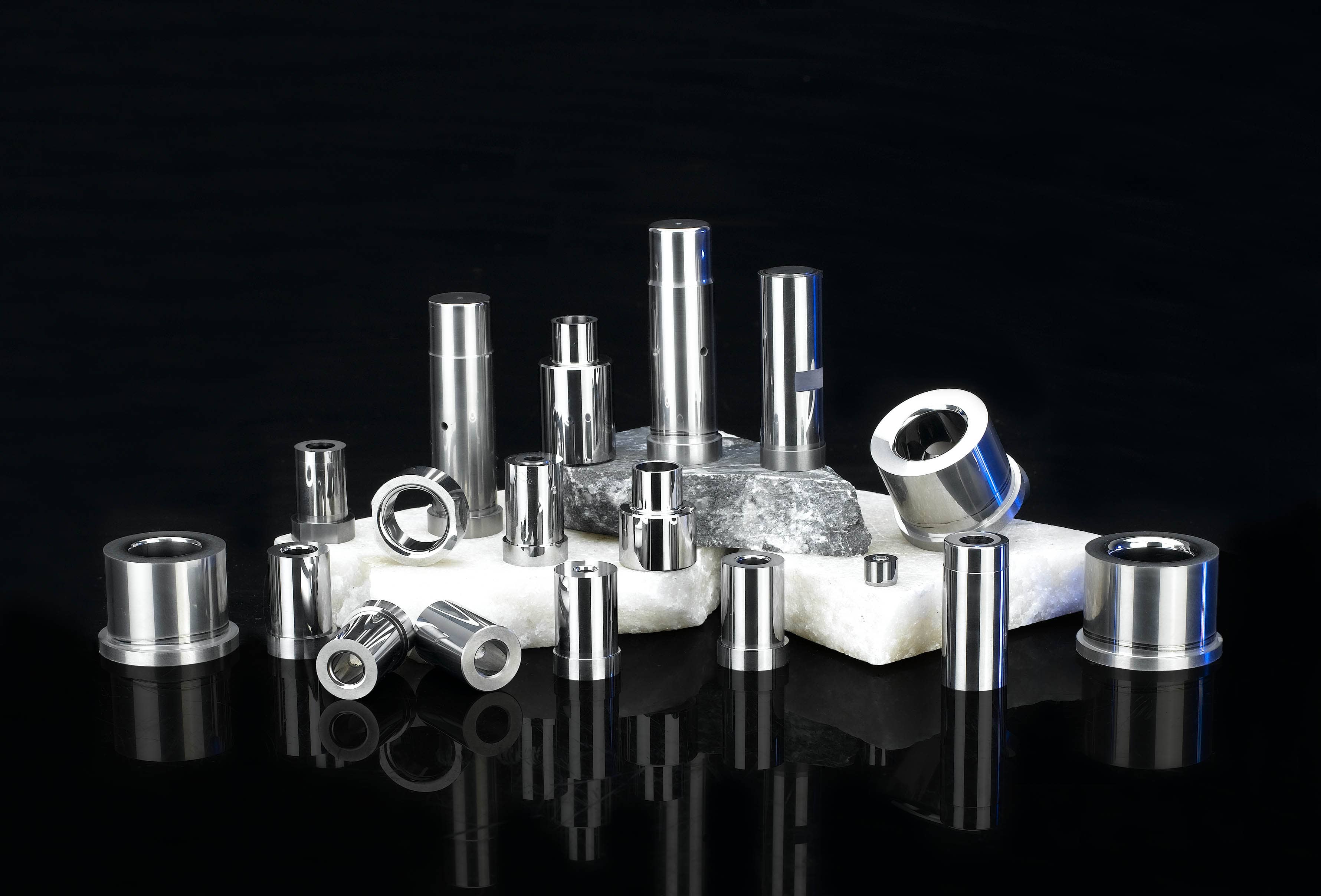 MOLD COMPONENTS
